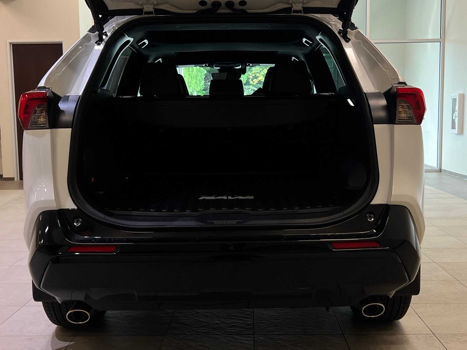 Thumbnail: 2025 Toyota RAV4 - 29