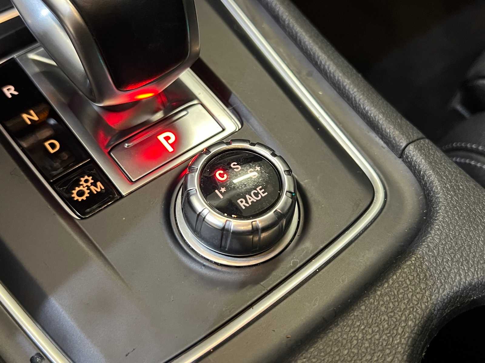 Thumbnail: 2018 Mercedes-Benz GLA - 25