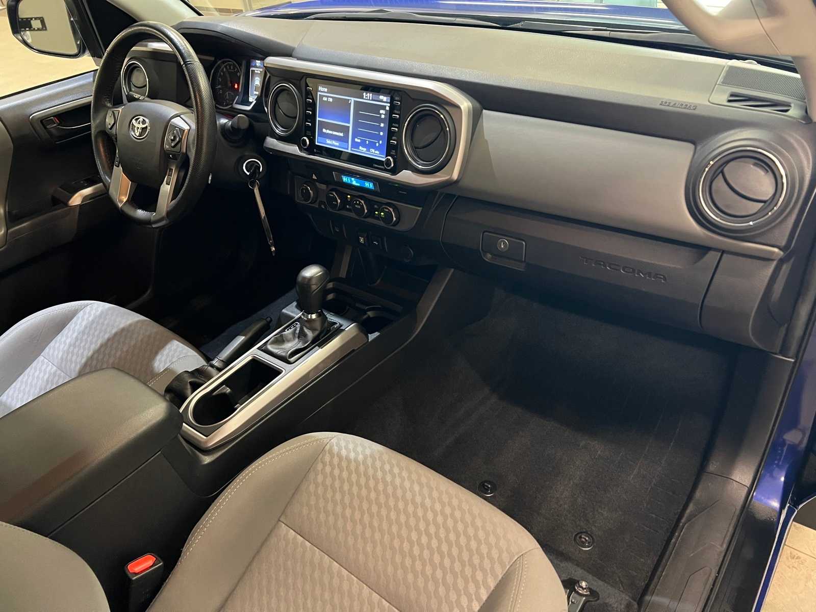 Thumbnail: 2022 Toyota Tacoma - 15