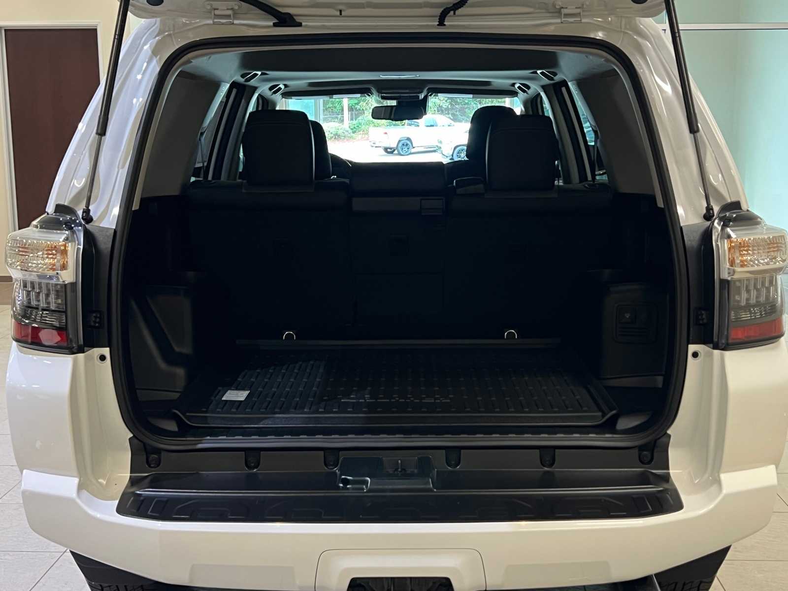 Thumbnail: 2024 Toyota 4Runner - 30