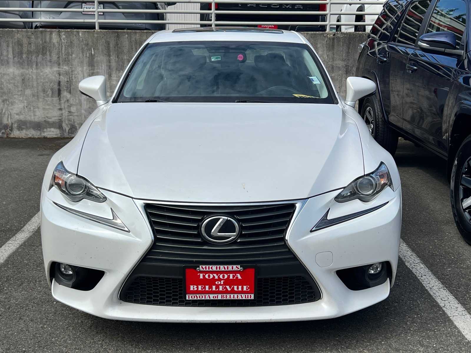 Thumbnail: 2016 Lexus IS - 2