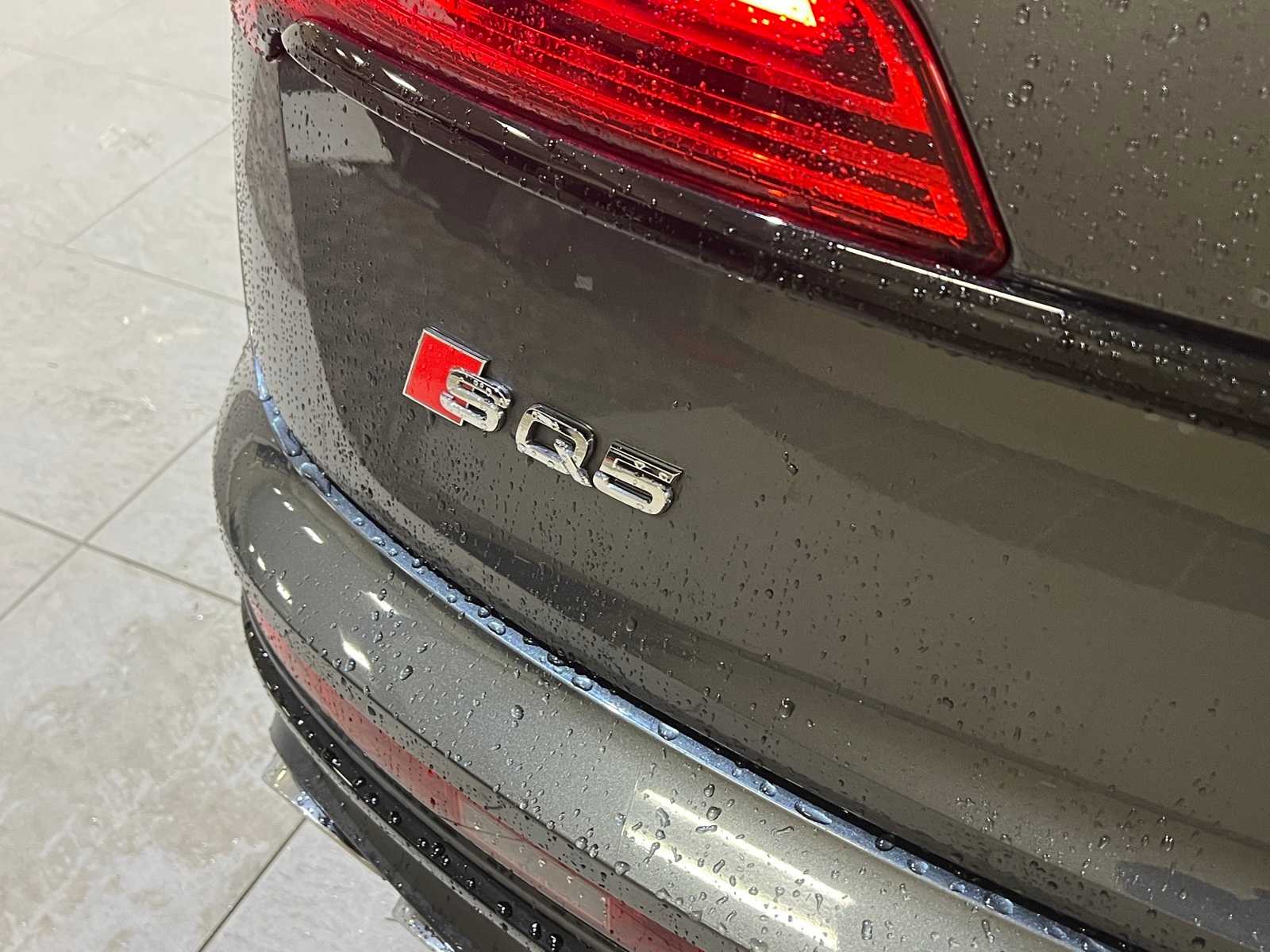 Thumbnail: 2021 Audi SQ5 - 6