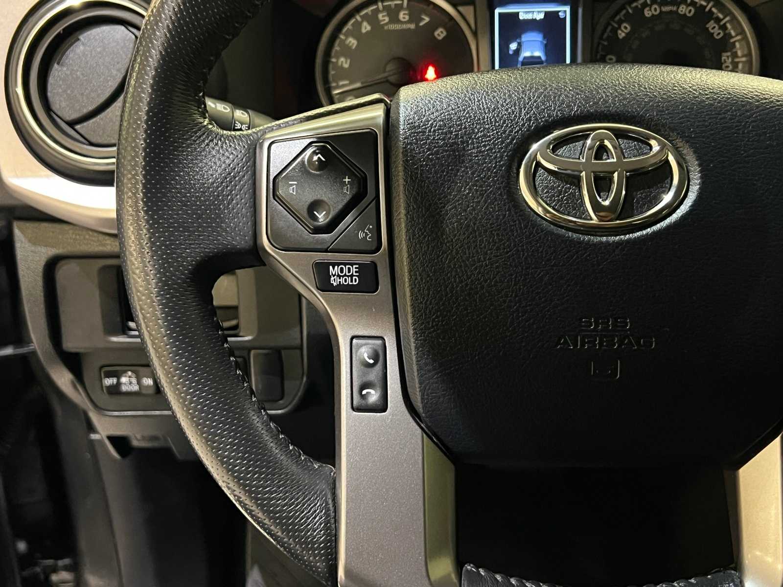 Thumbnail: 2019 Toyota Tacoma - 21