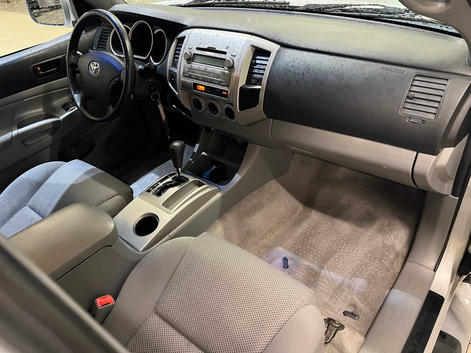 Thumbnail: 2009 Toyota Tacoma - 15