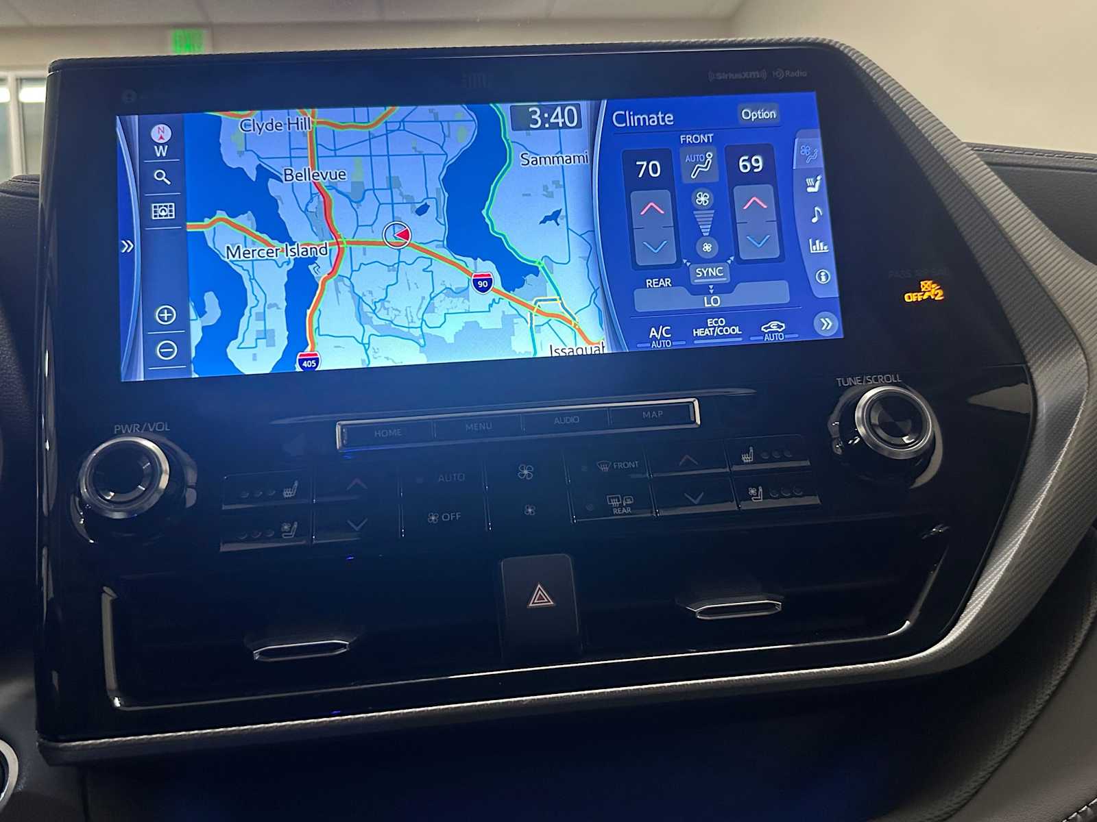 Thumbnail: 2020 Toyota Highlander - 17