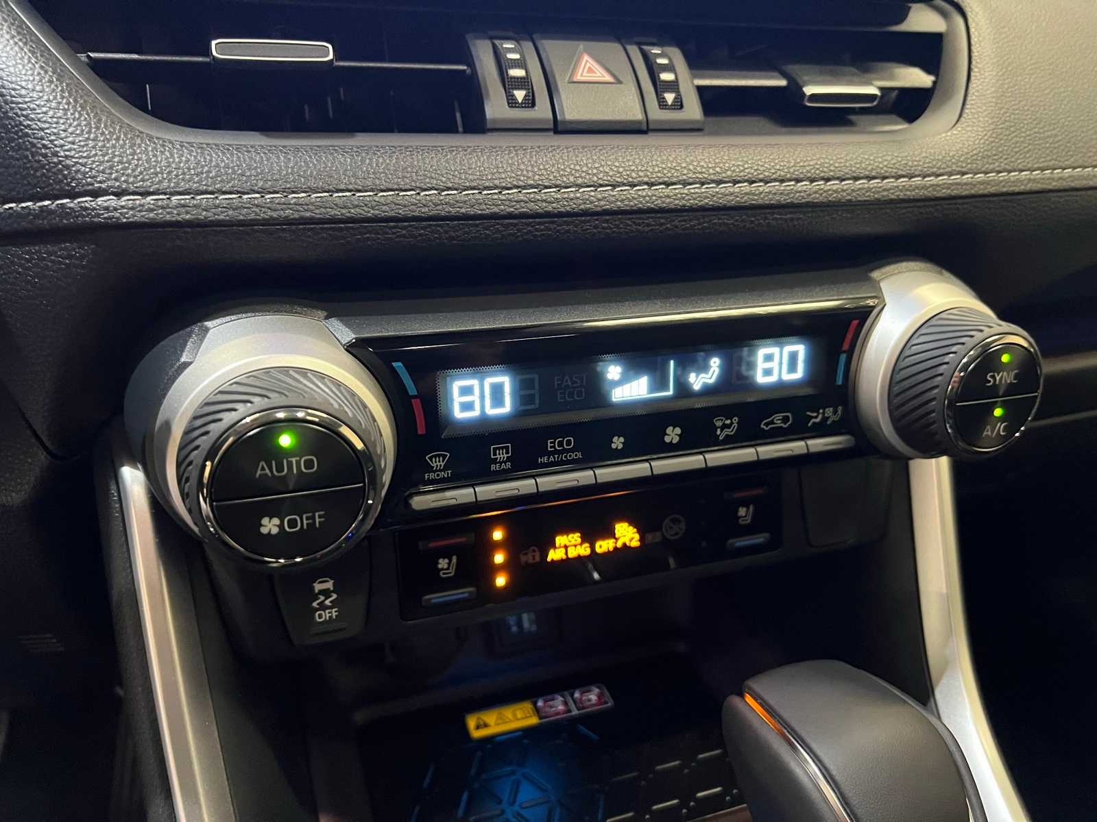 Thumbnail: 2025 Toyota RAV4 - 25