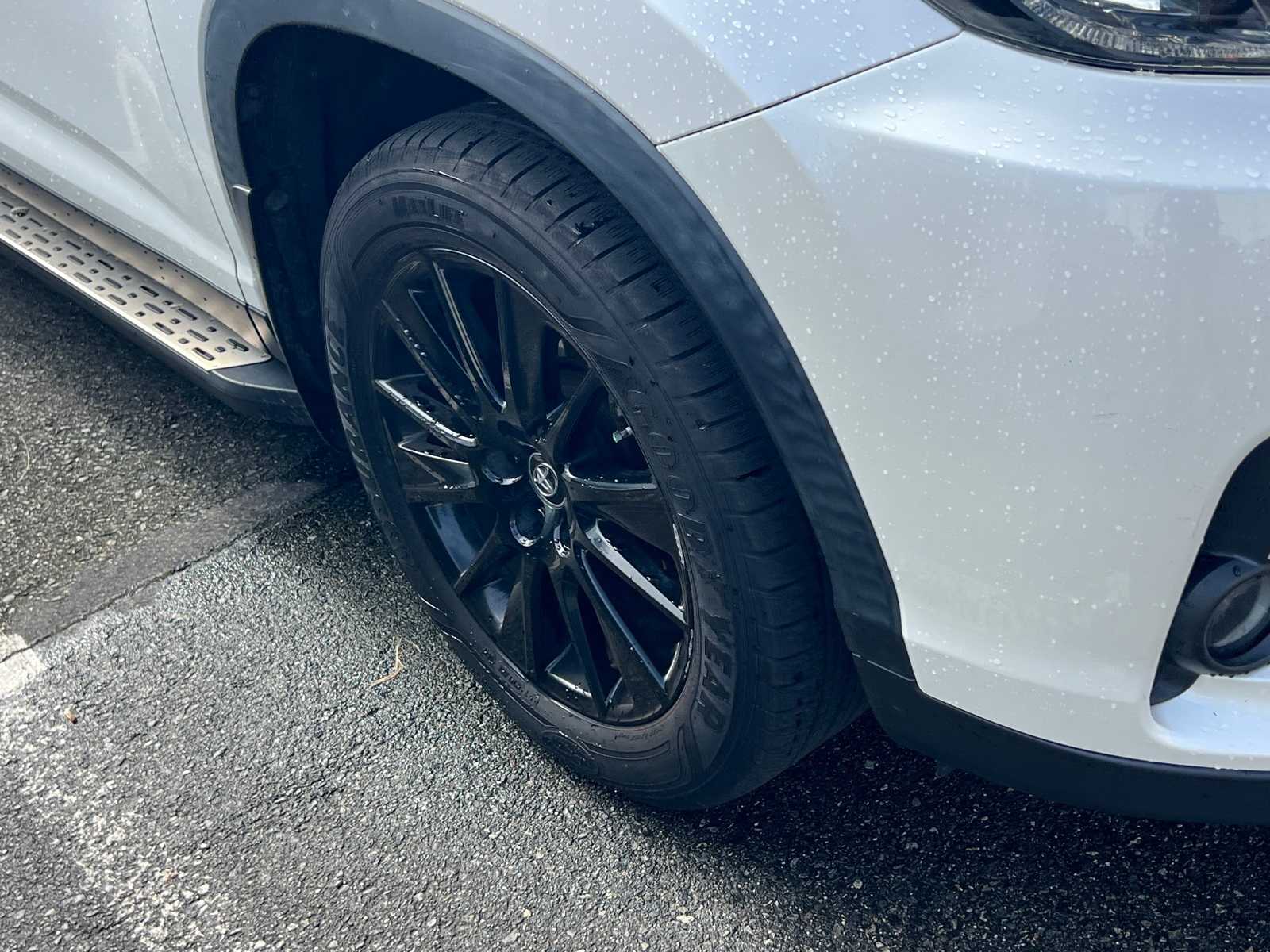 Thumbnail: 2019 Toyota Highlander - 5