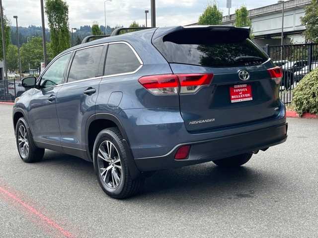 Thumbnail: 2019 Toyota Highlander - 4