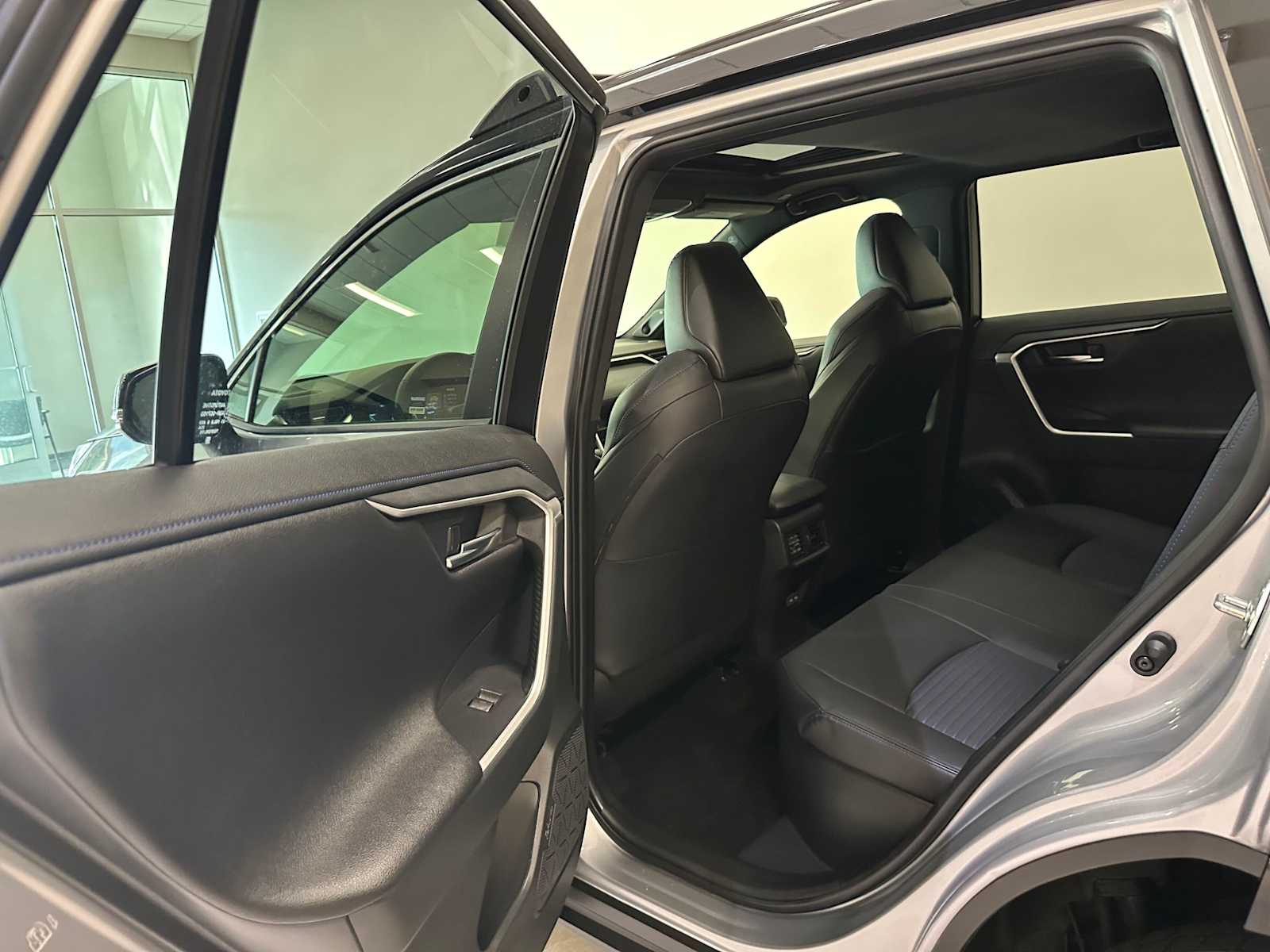 Thumbnail: 2024 Toyota RAV4 - 25