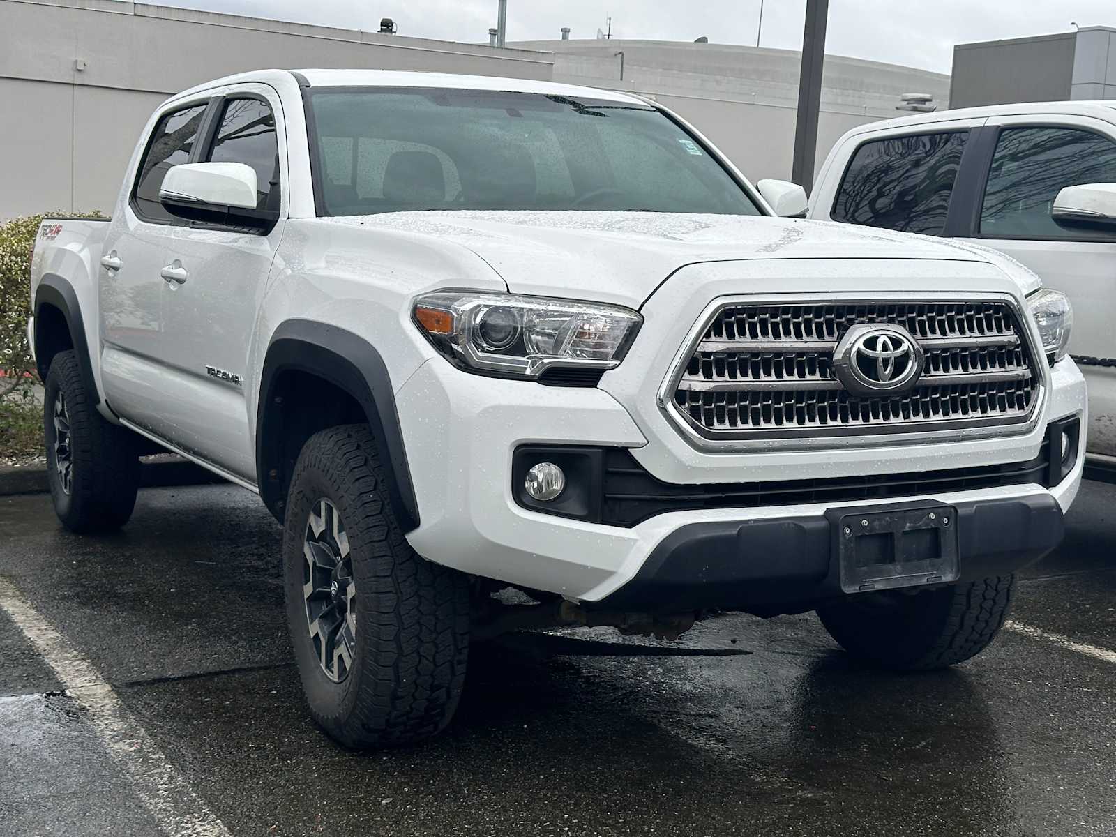 Thumbnail: 2017 Toyota Tacoma - 3