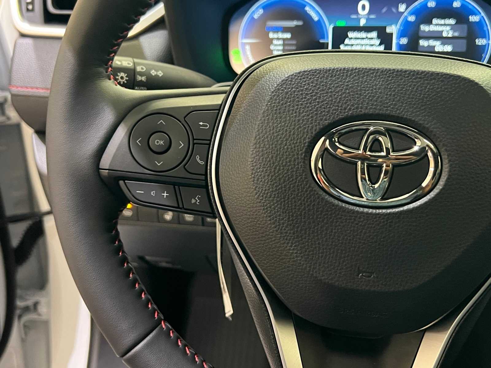 Thumbnail: 2025 Toyota RAV4 - 22