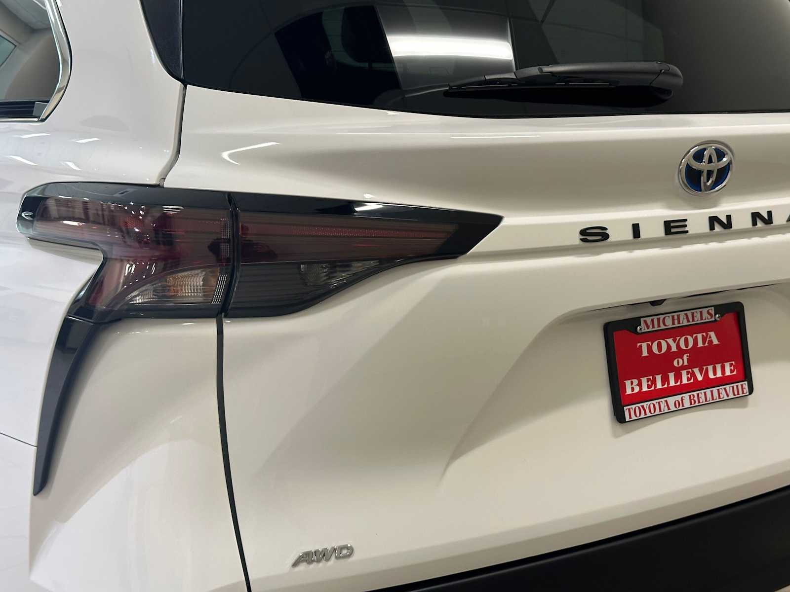 Thumbnail: 2024 Toyota Sienna - 7