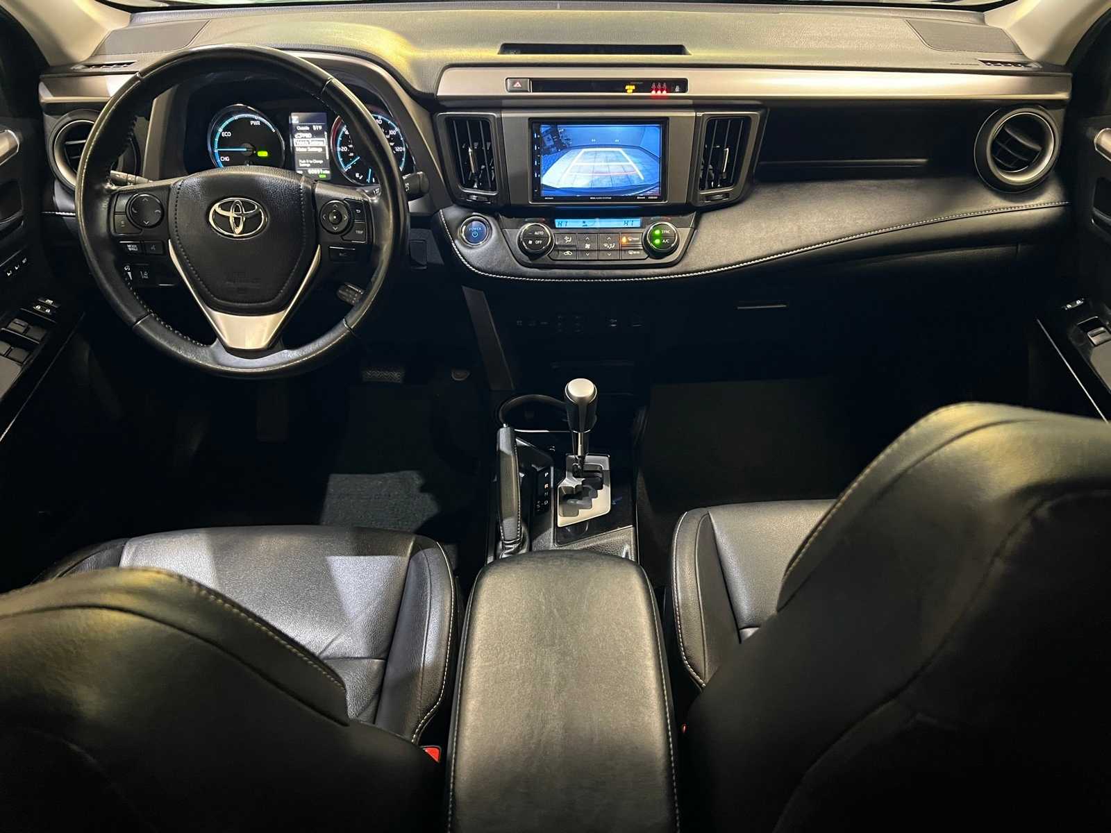 Thumbnail: 2018 Toyota RAV4 - 10