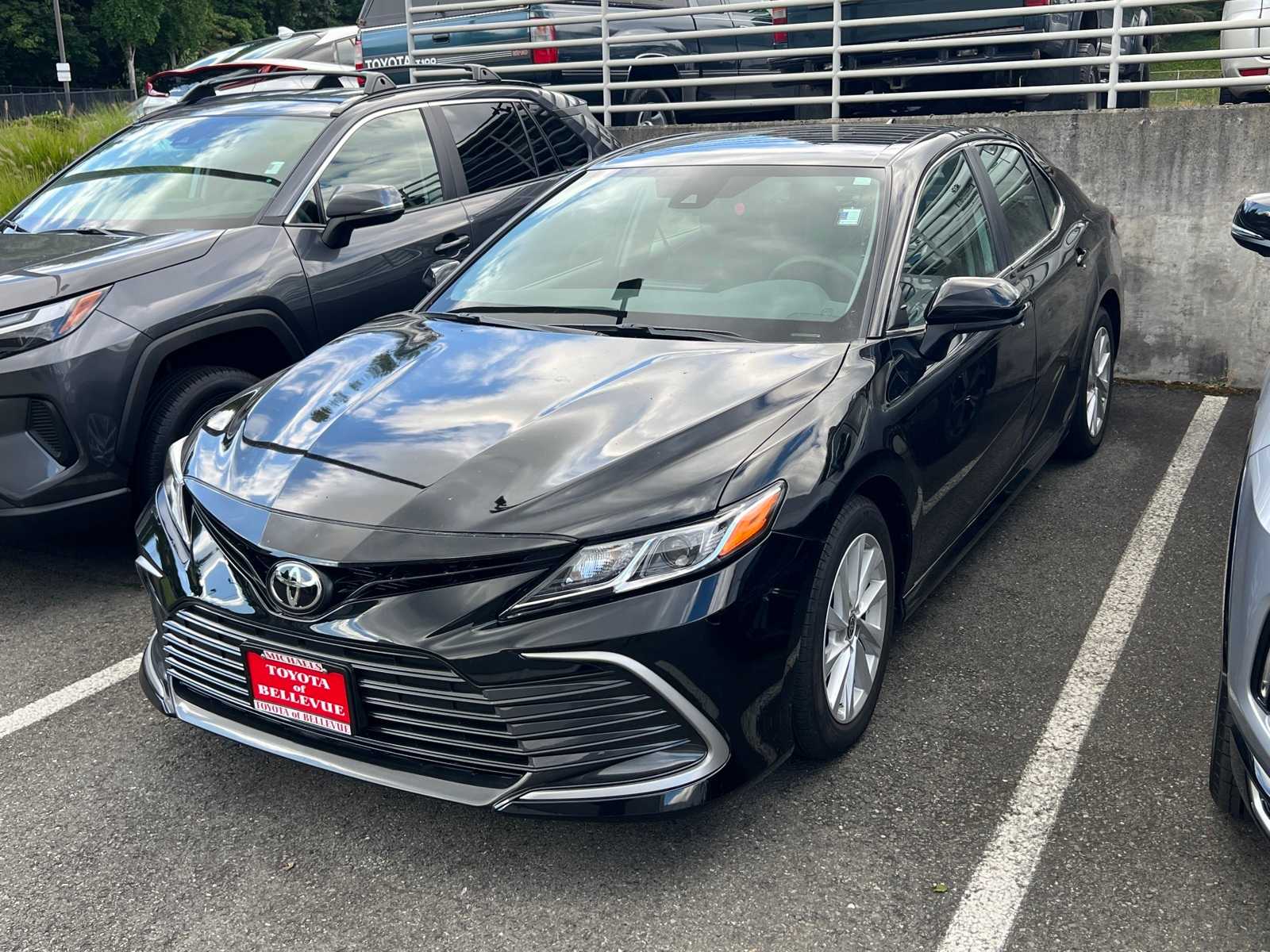 Thumbnail: 2022 Toyota Camry - 1