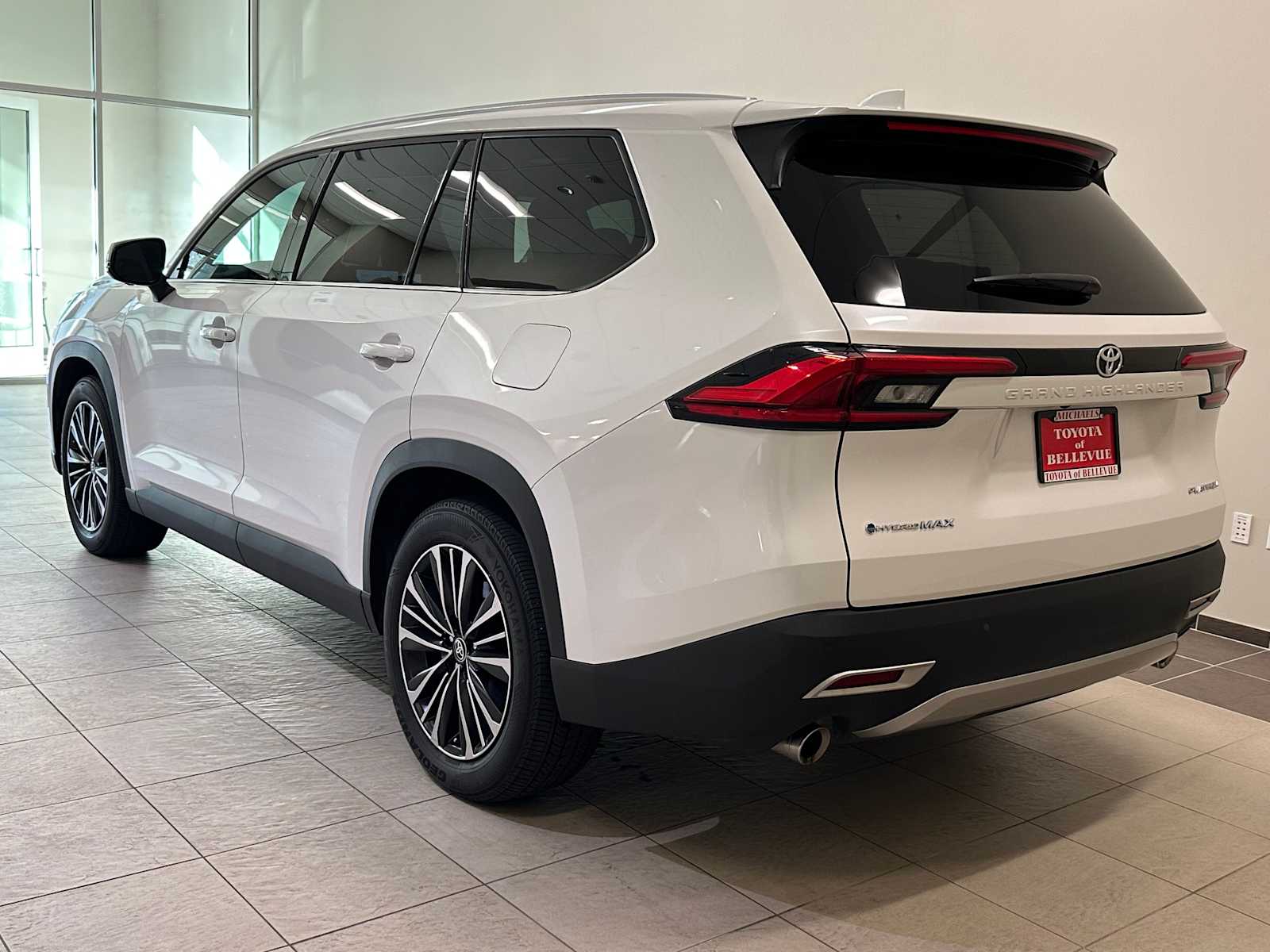 Thumbnail: 2024 Toyota Grand Highlander - 4