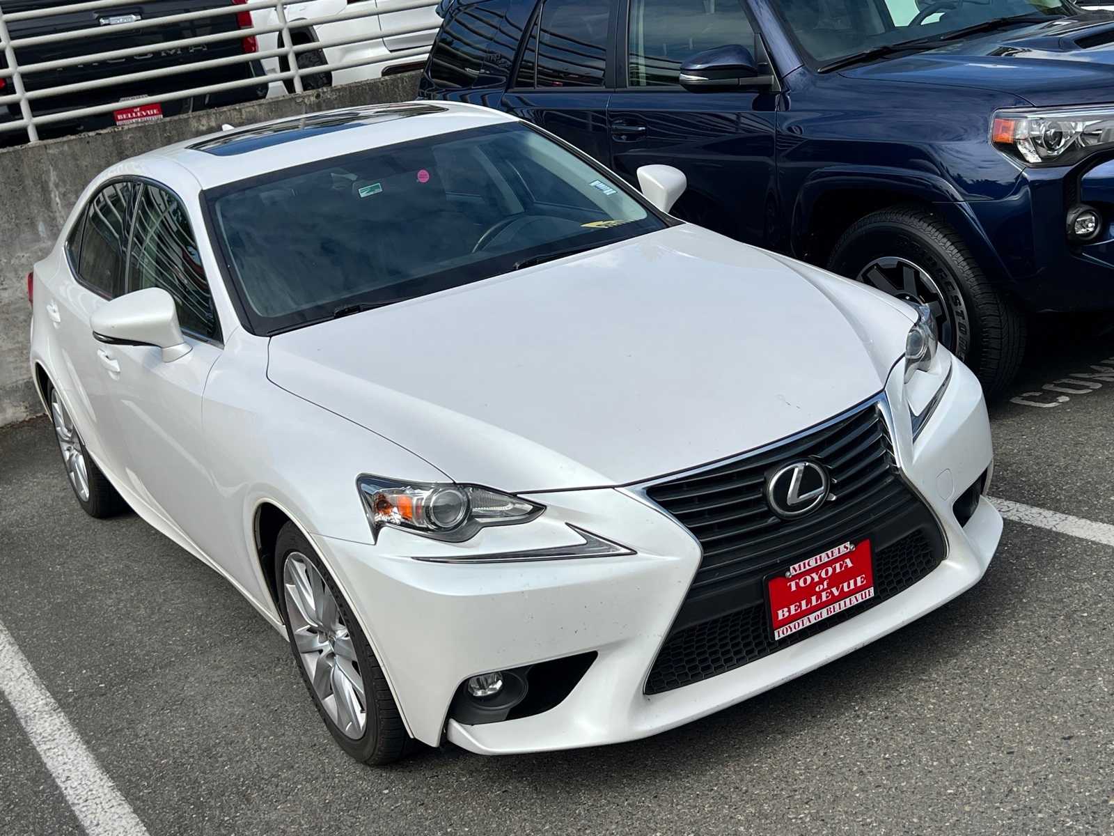 Thumbnail: 2016 Lexus IS - 3