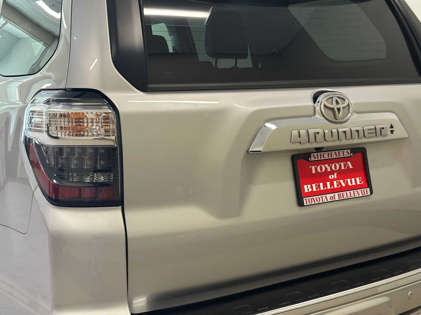 Thumbnail: 2021 Toyota 4Runner - 7