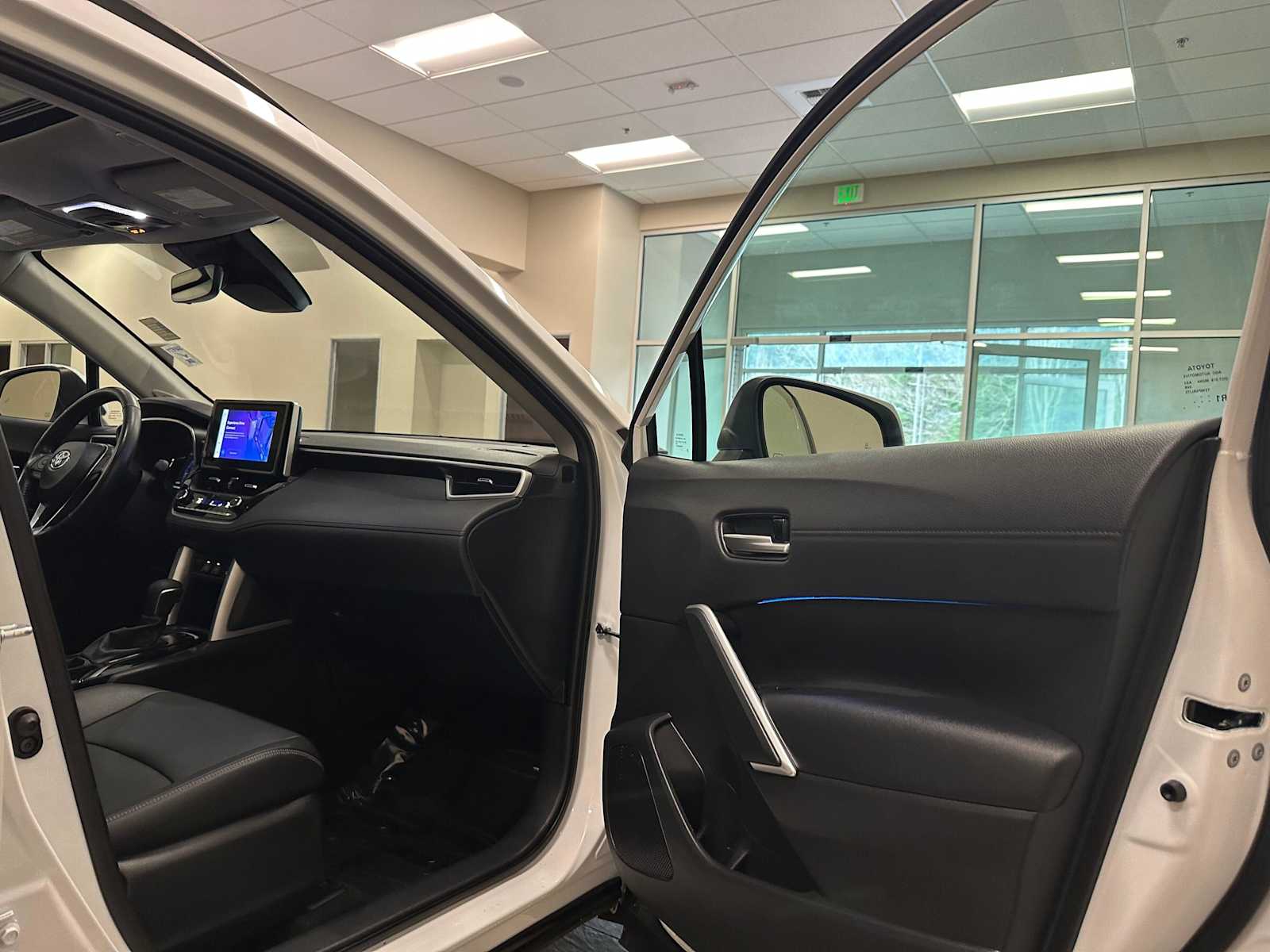 Thumbnail: 2023 Toyota Corolla Cross - 30