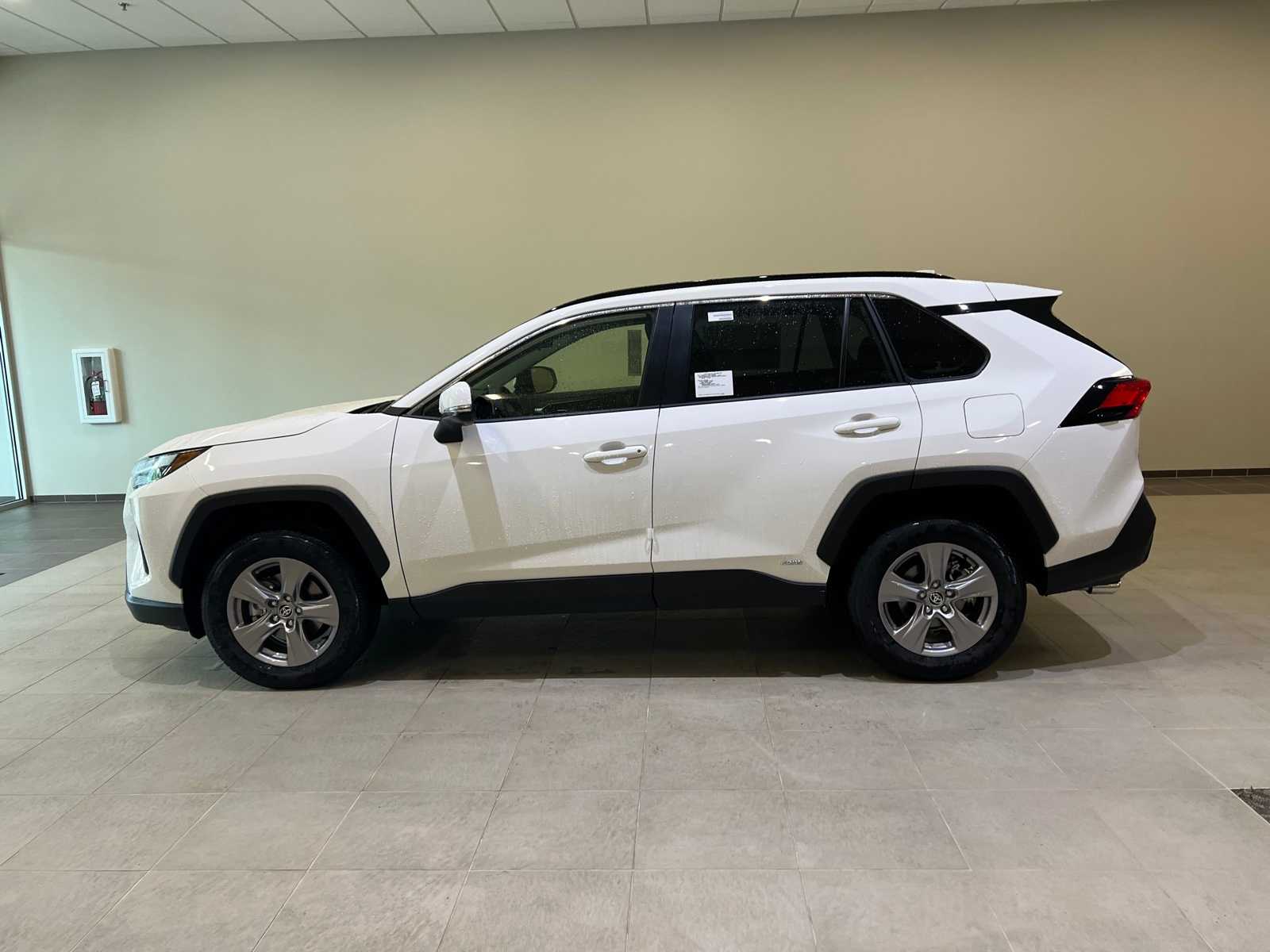 Thumbnail: 2025 Toyota RAV4 - 3