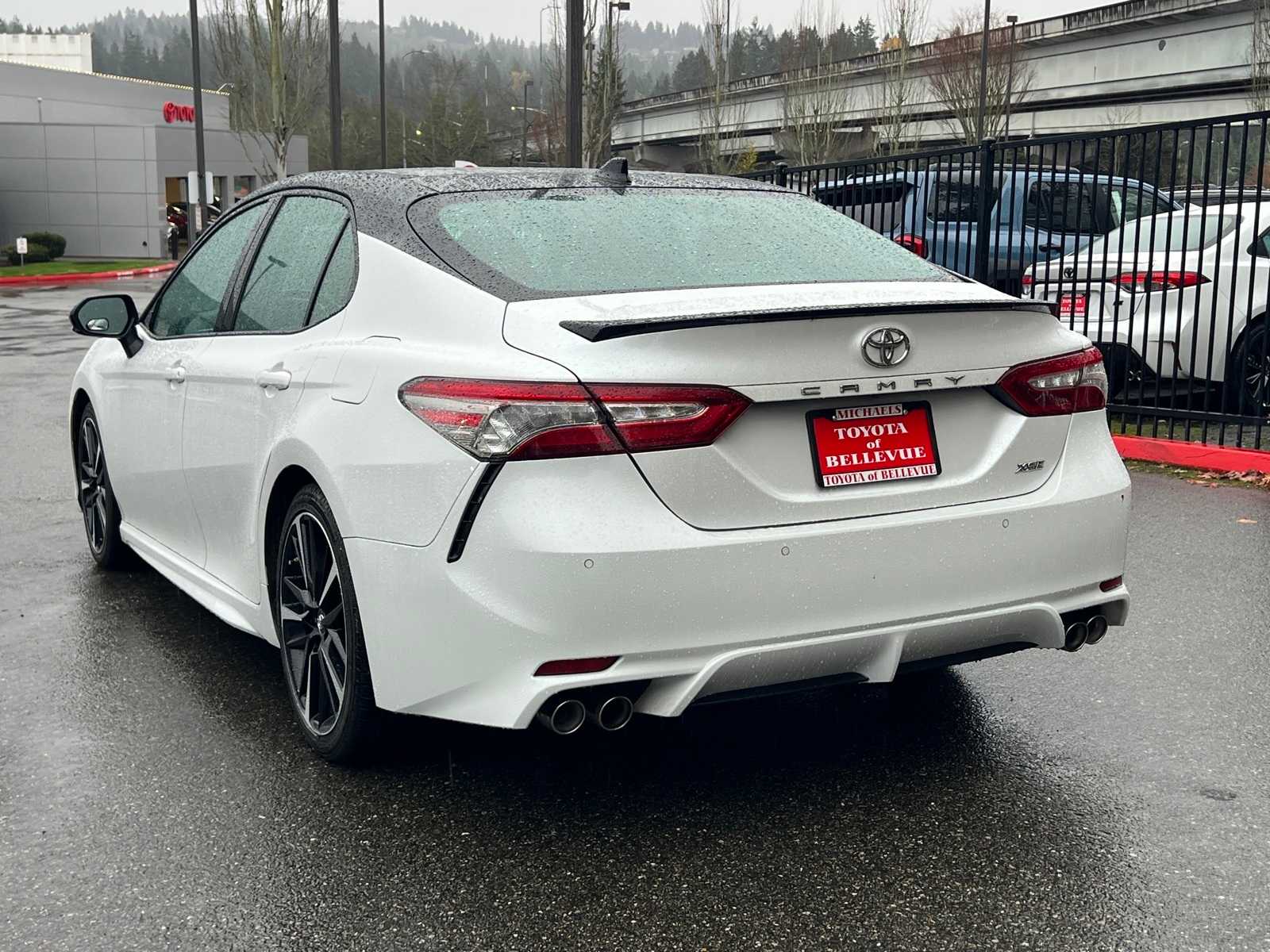 Thumbnail: 2018 Toyota Camry - 9