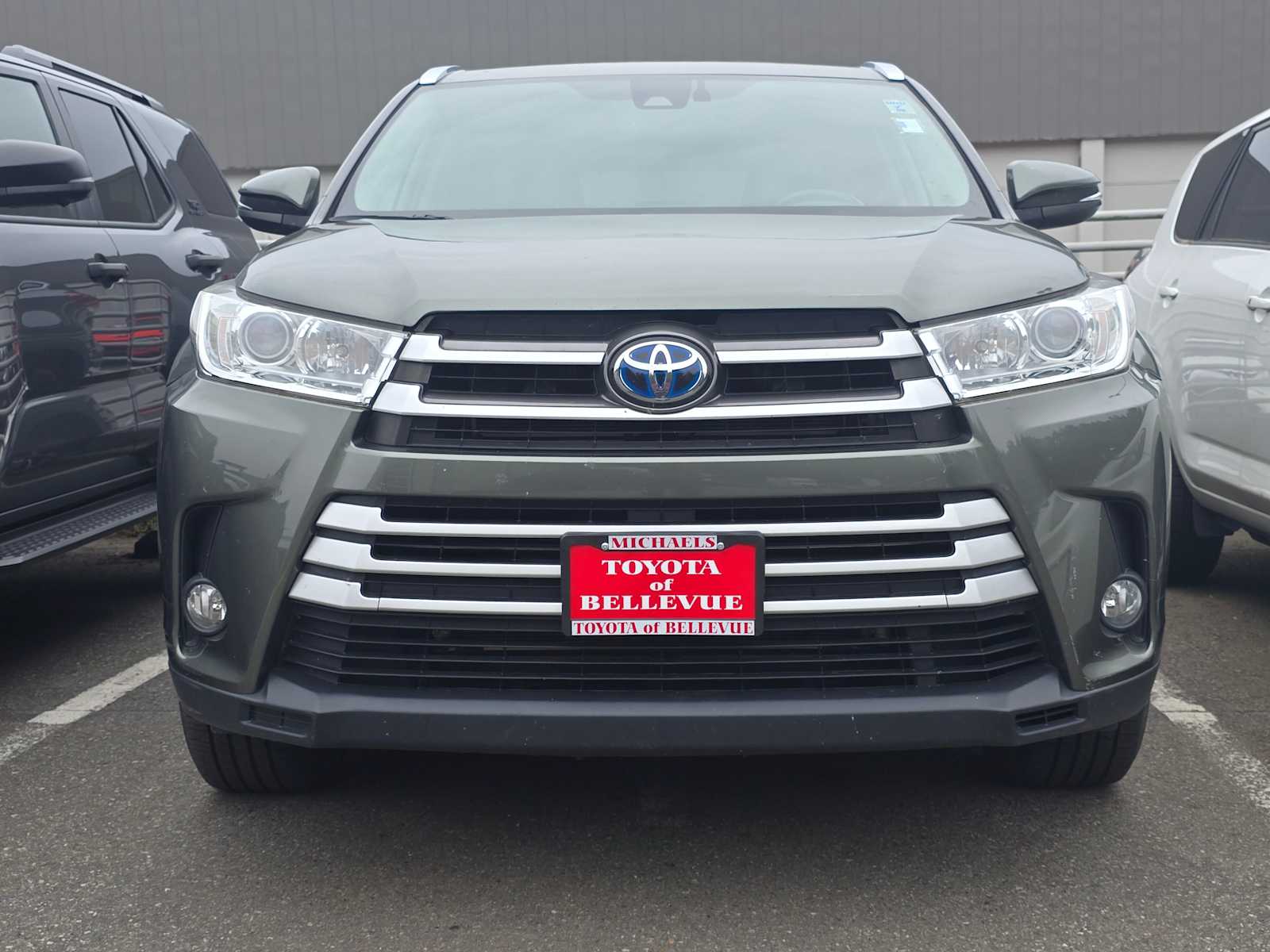Thumbnail: 2019 Toyota Highlander - 2