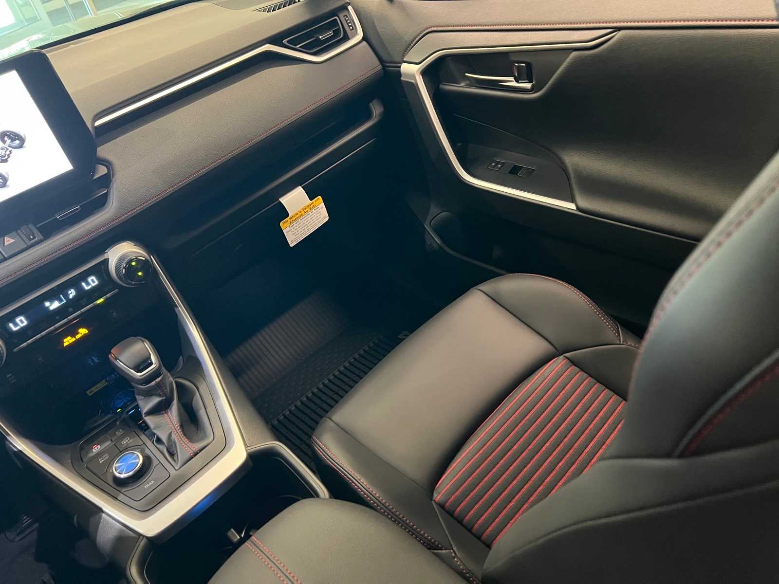 Thumbnail: 2025 Toyota RAV4 - 11