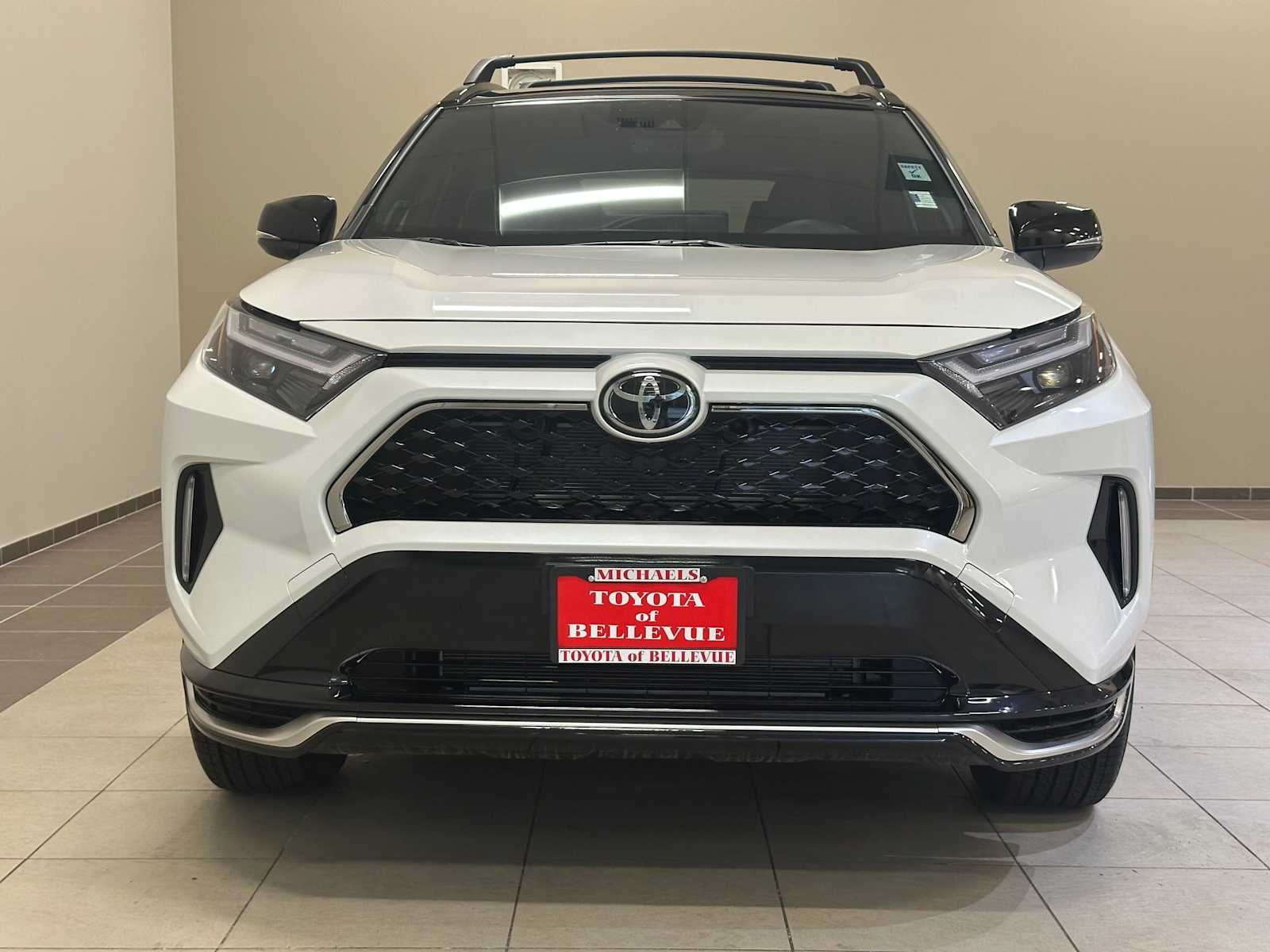 Thumbnail: 2025 Toyota RAV4 - 6