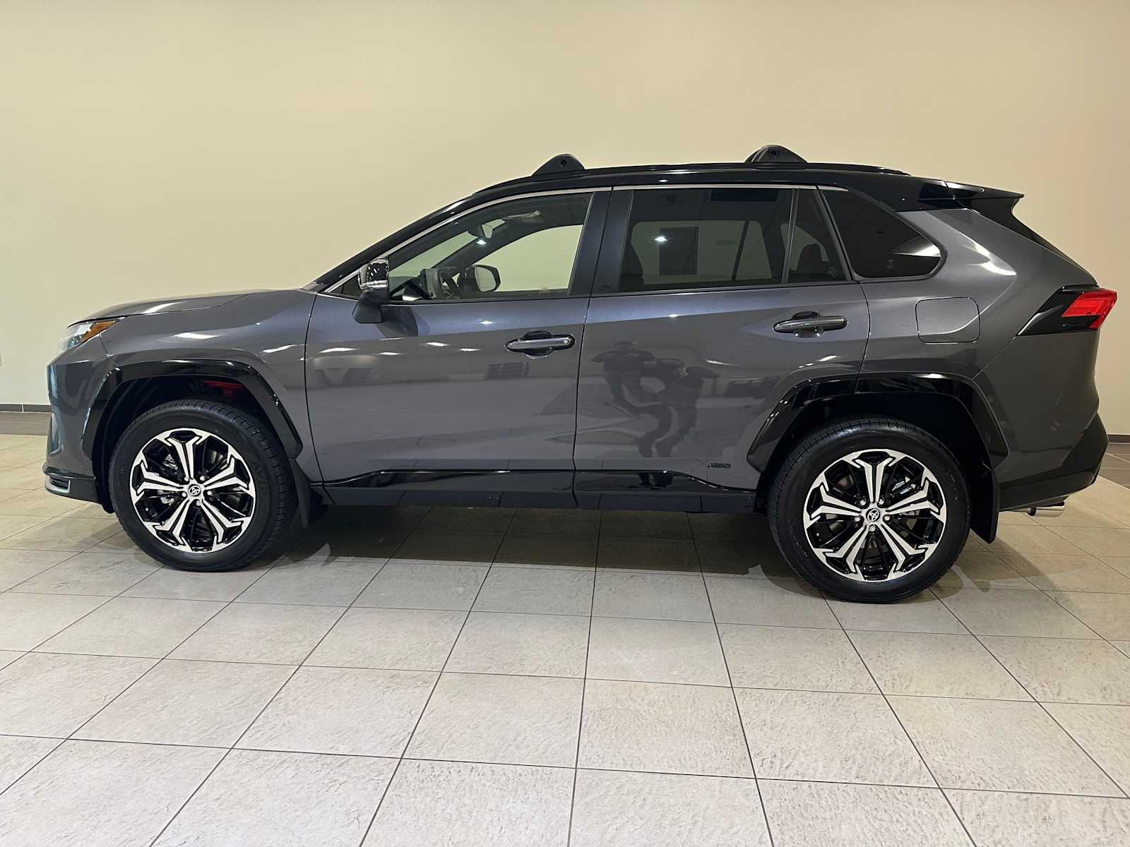 Thumbnail: 2025 Toyota RAV4 - 3