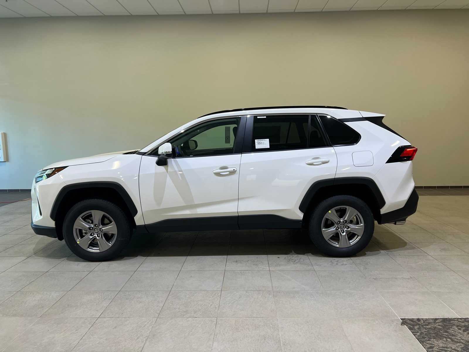 Thumbnail: 2025 Toyota RAV4 - 3