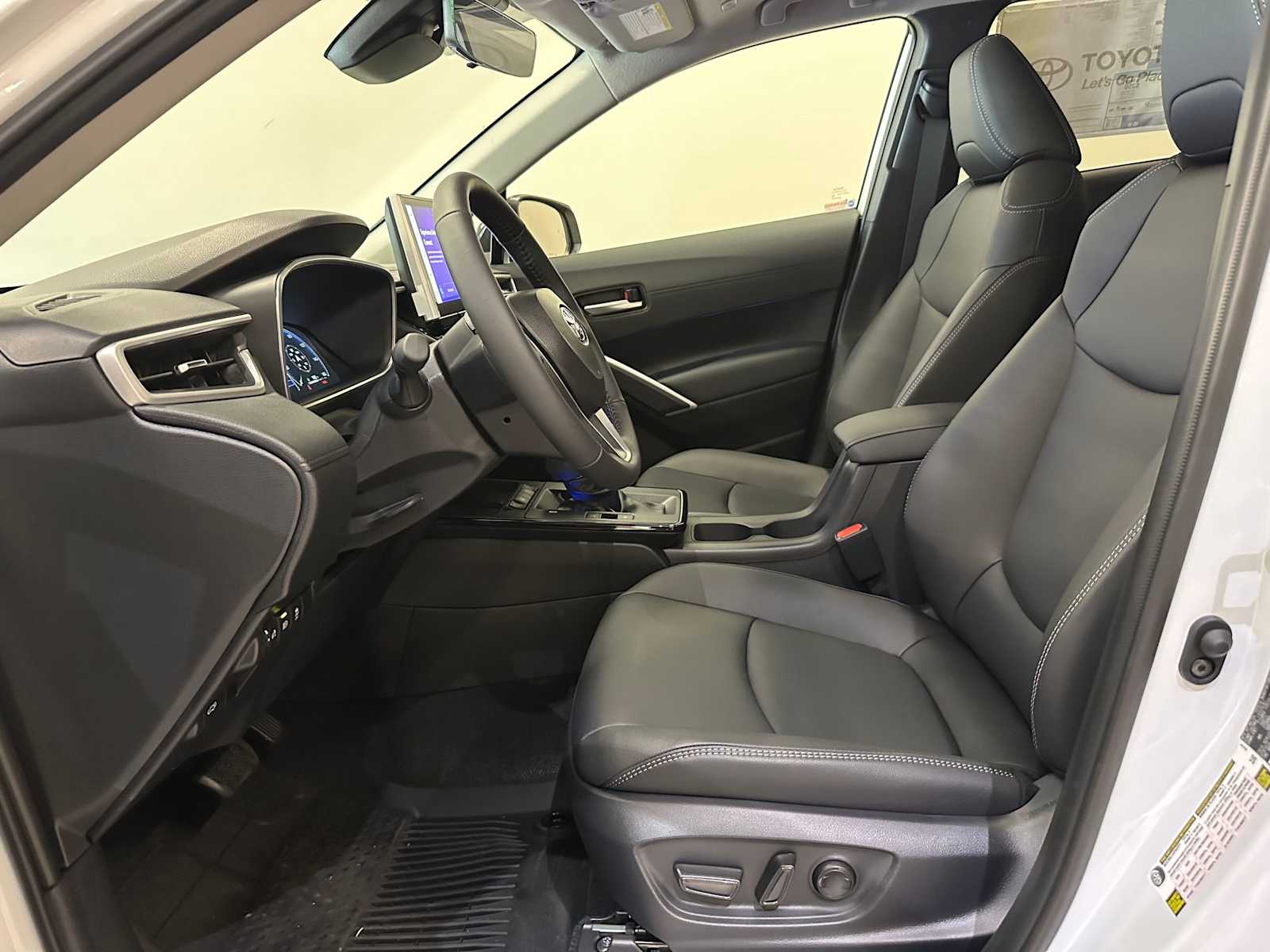 Thumbnail: 2026 Toyota Corolla Cross - 21