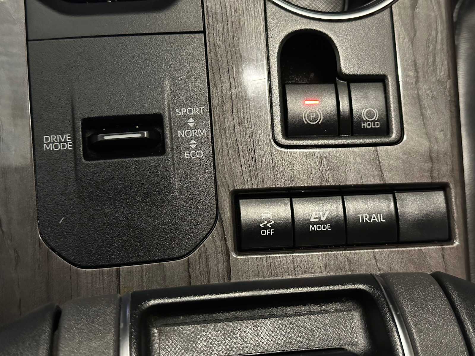 Thumbnail: 2022 Toyota Highlander - 15