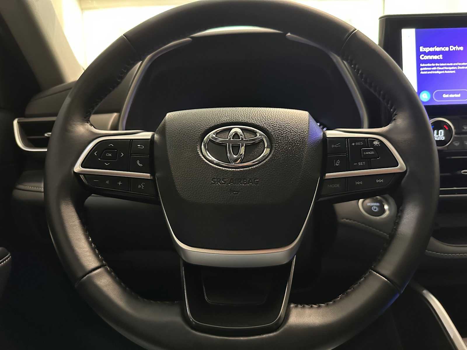 Thumbnail: 2024 Toyota Highlander - 11