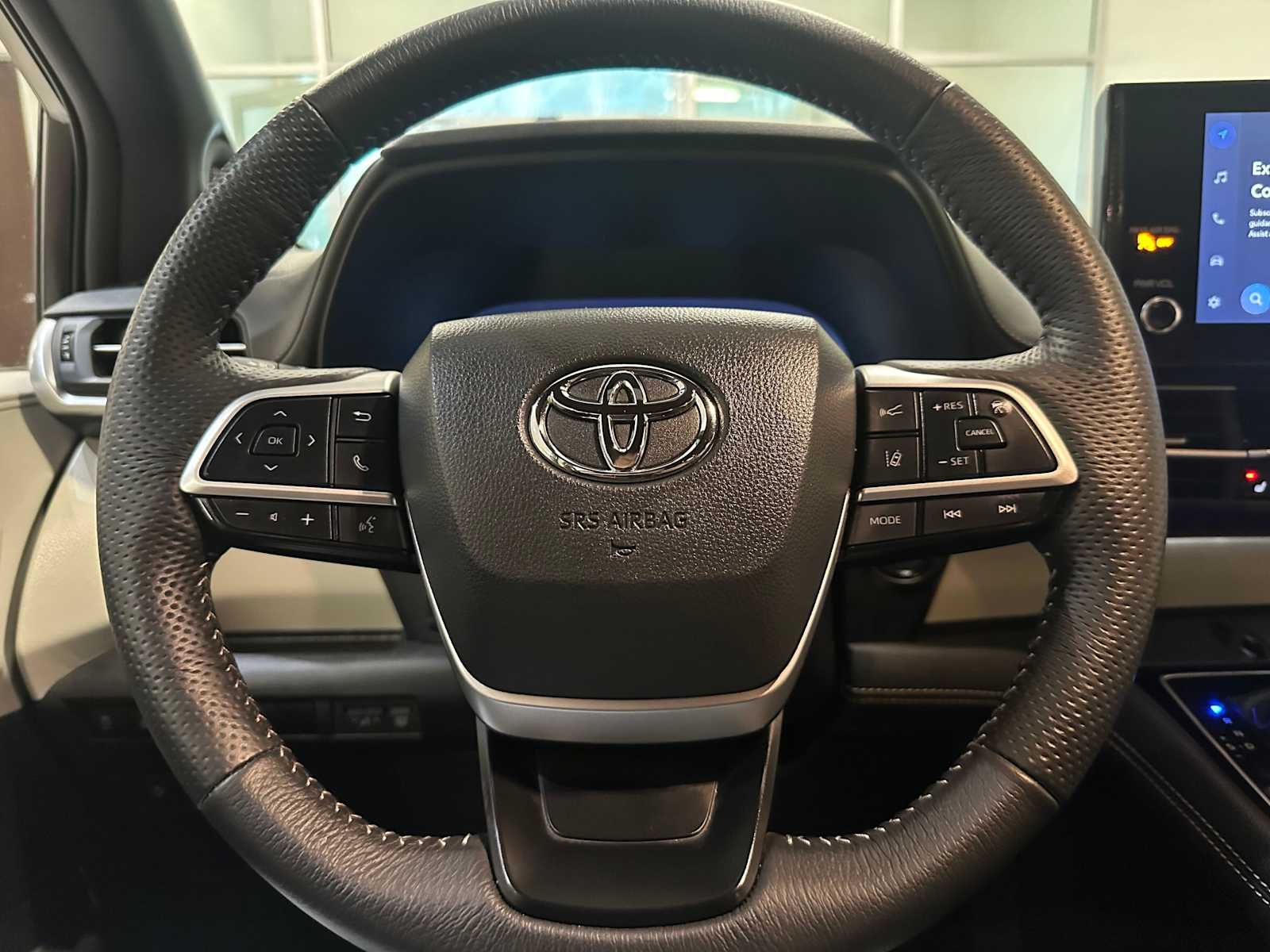 Thumbnail: 2025 Toyota Sienna - 11