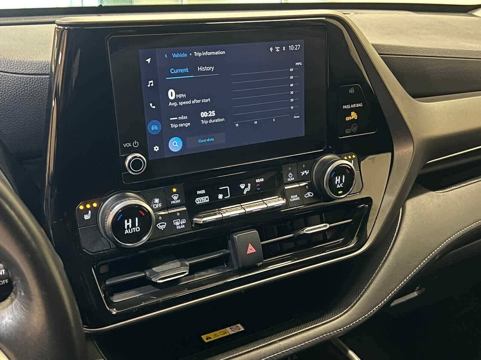 Thumbnail: 2023 Toyota Highlander - 23