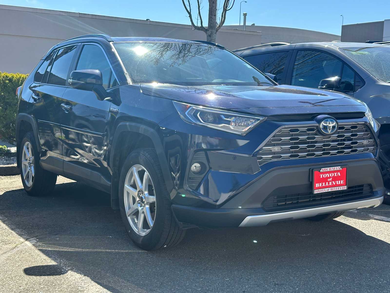 Thumbnail: 2020 Toyota RAV4 - 3