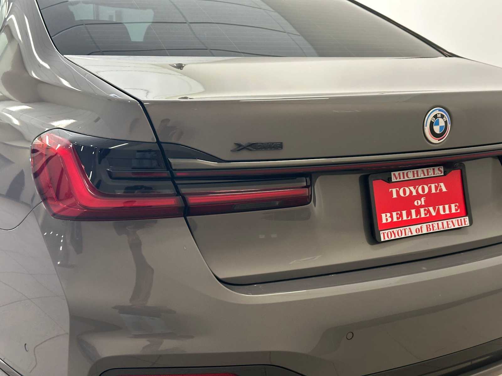 Thumbnail: 2021 BMW 7 Series - 8