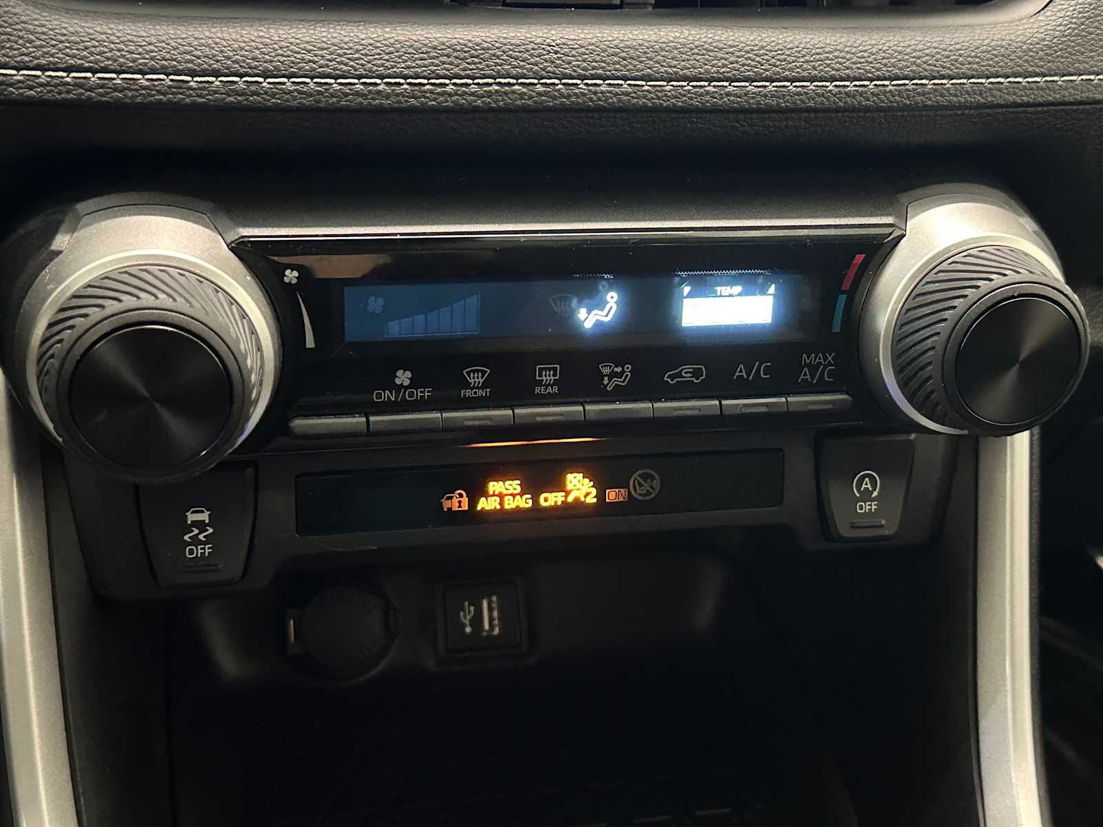 Thumbnail: 2024 Toyota RAV4 - 15