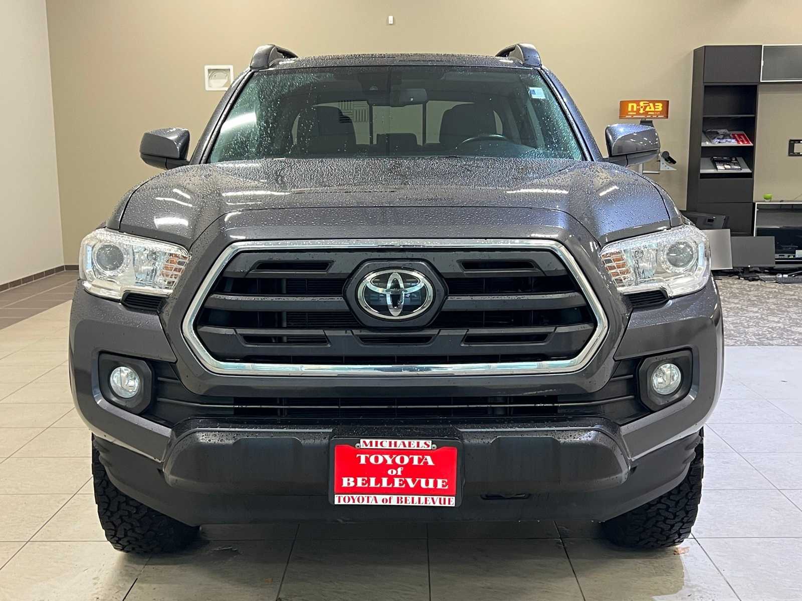 Thumbnail: 2019 Toyota Tacoma - 8