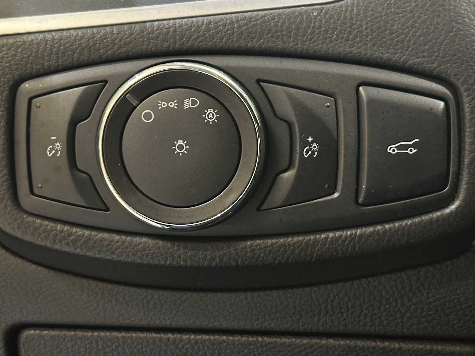 Thumbnail: 2017 Ford Edge - 27