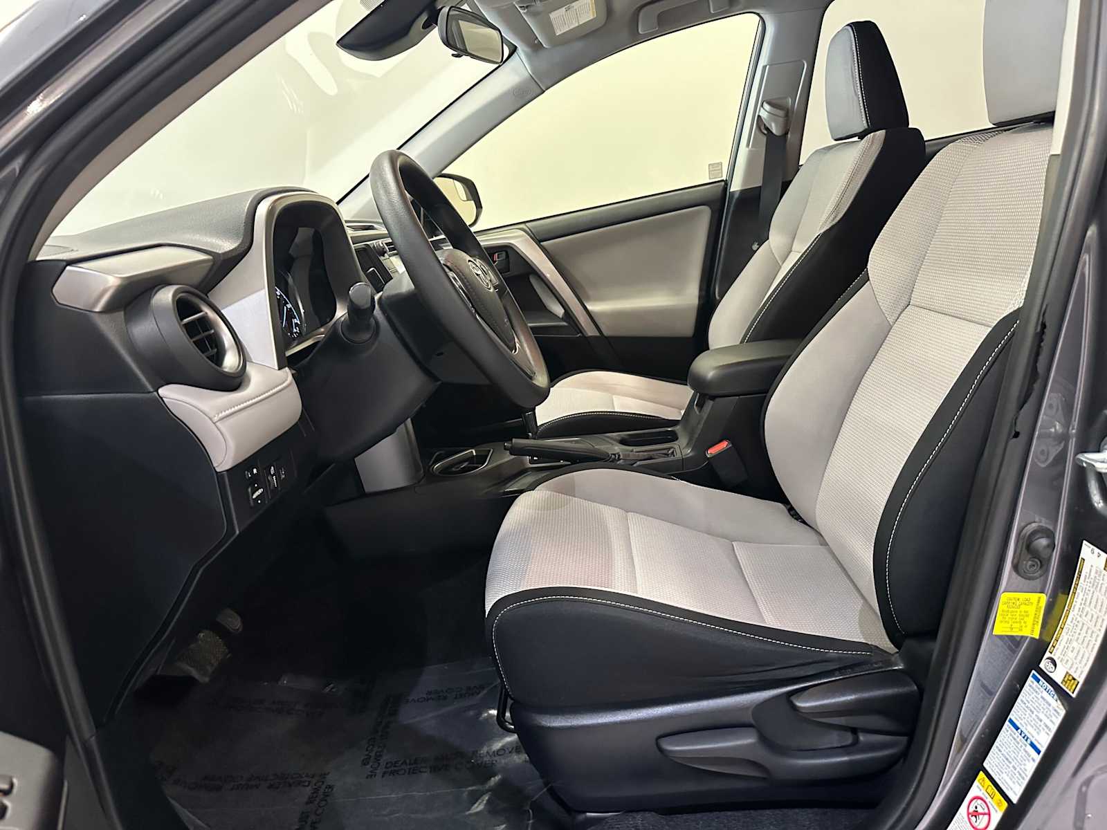 Thumbnail: 2018 Toyota RAV4 - 19