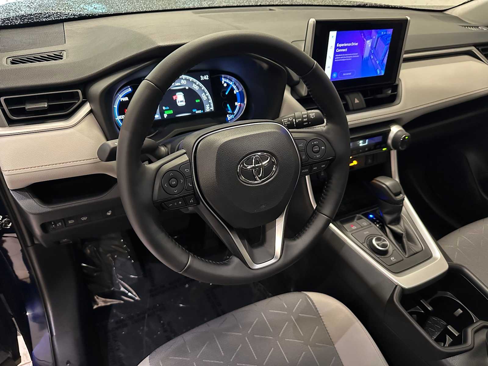 Thumbnail: 2025 Toyota RAV4 - 5