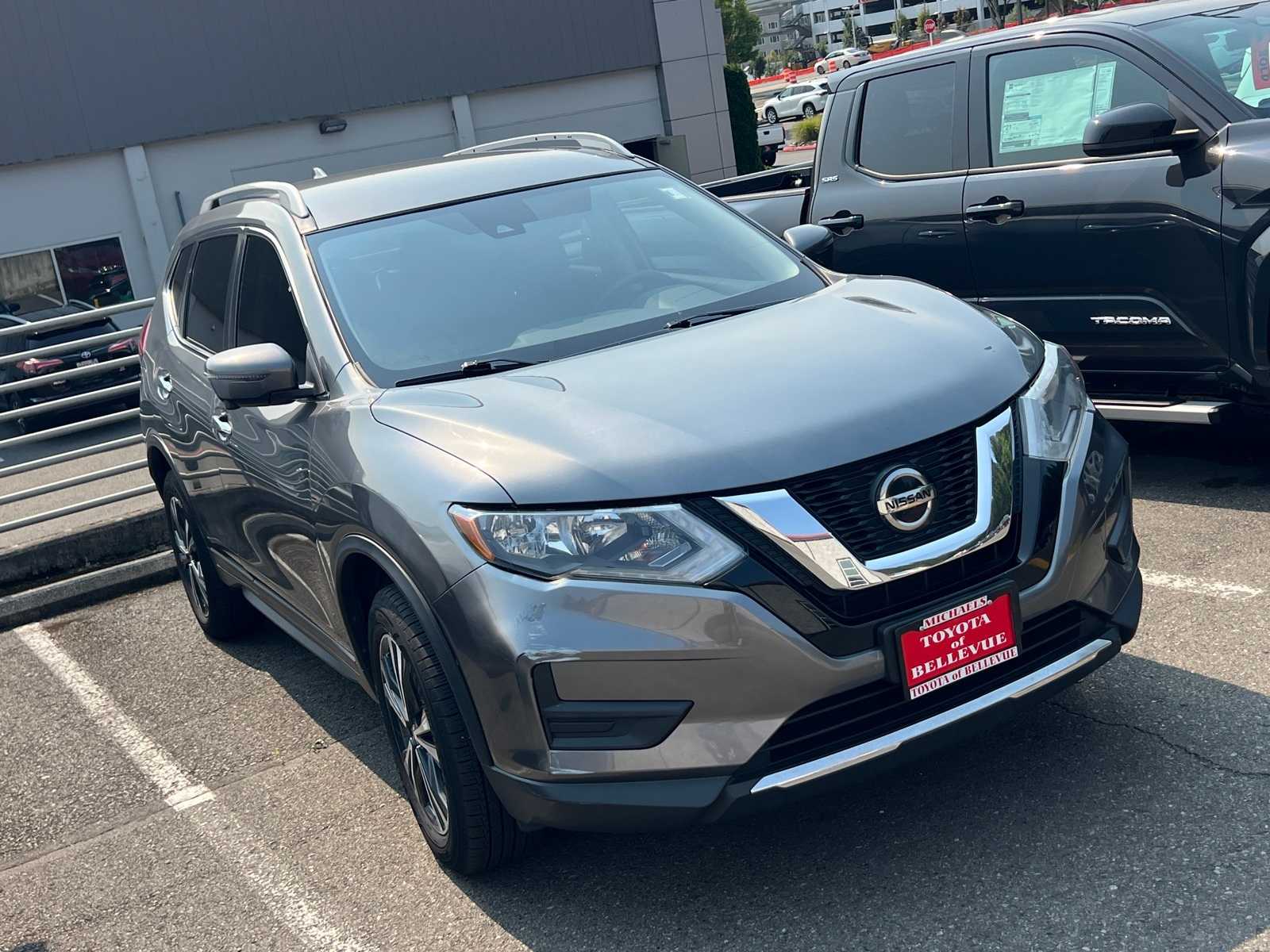 Thumbnail: 2020 Nissan Rogue - 3