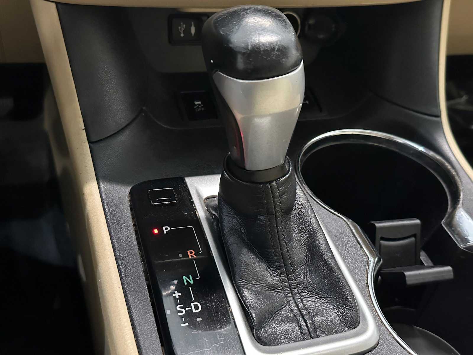 Thumbnail: 2015 Toyota Highlander - 18