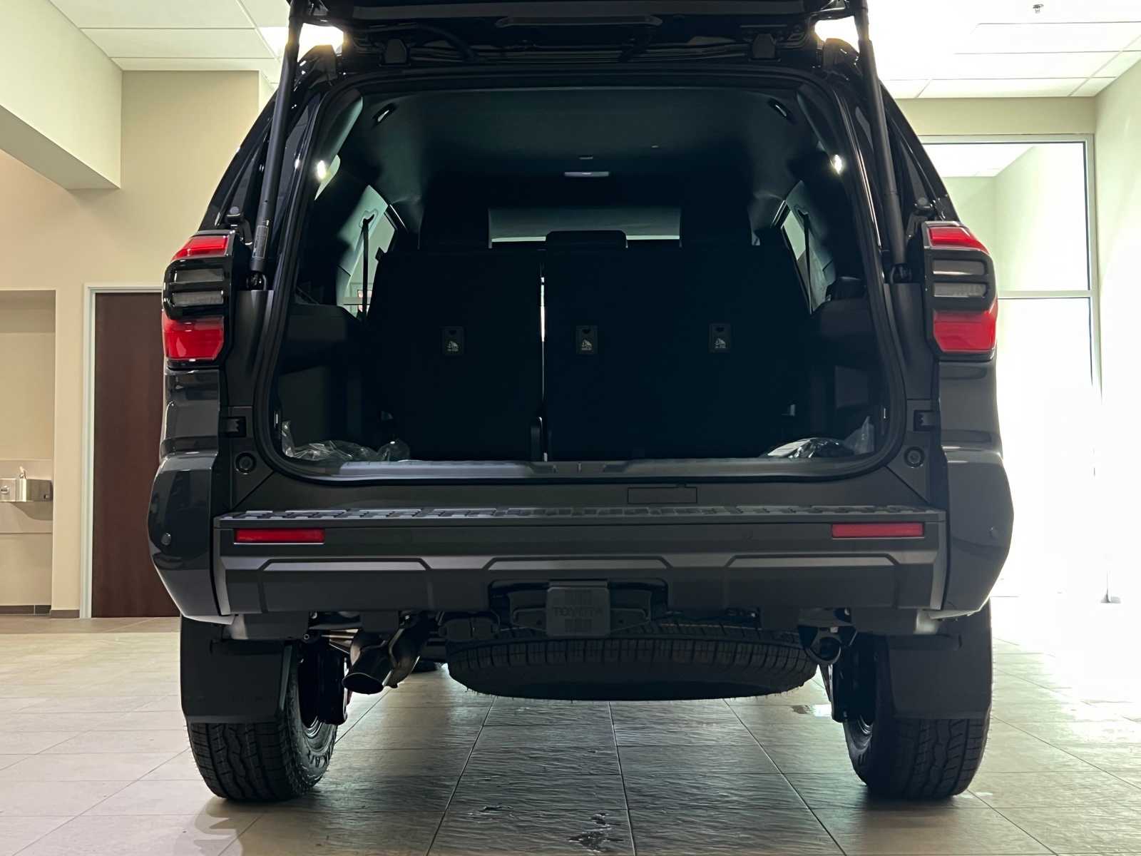 Thumbnail: 2025 Toyota 4Runner - 30