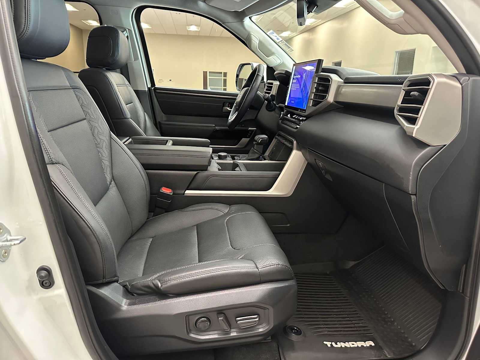 Thumbnail: 2023 Toyota Tundra - 30