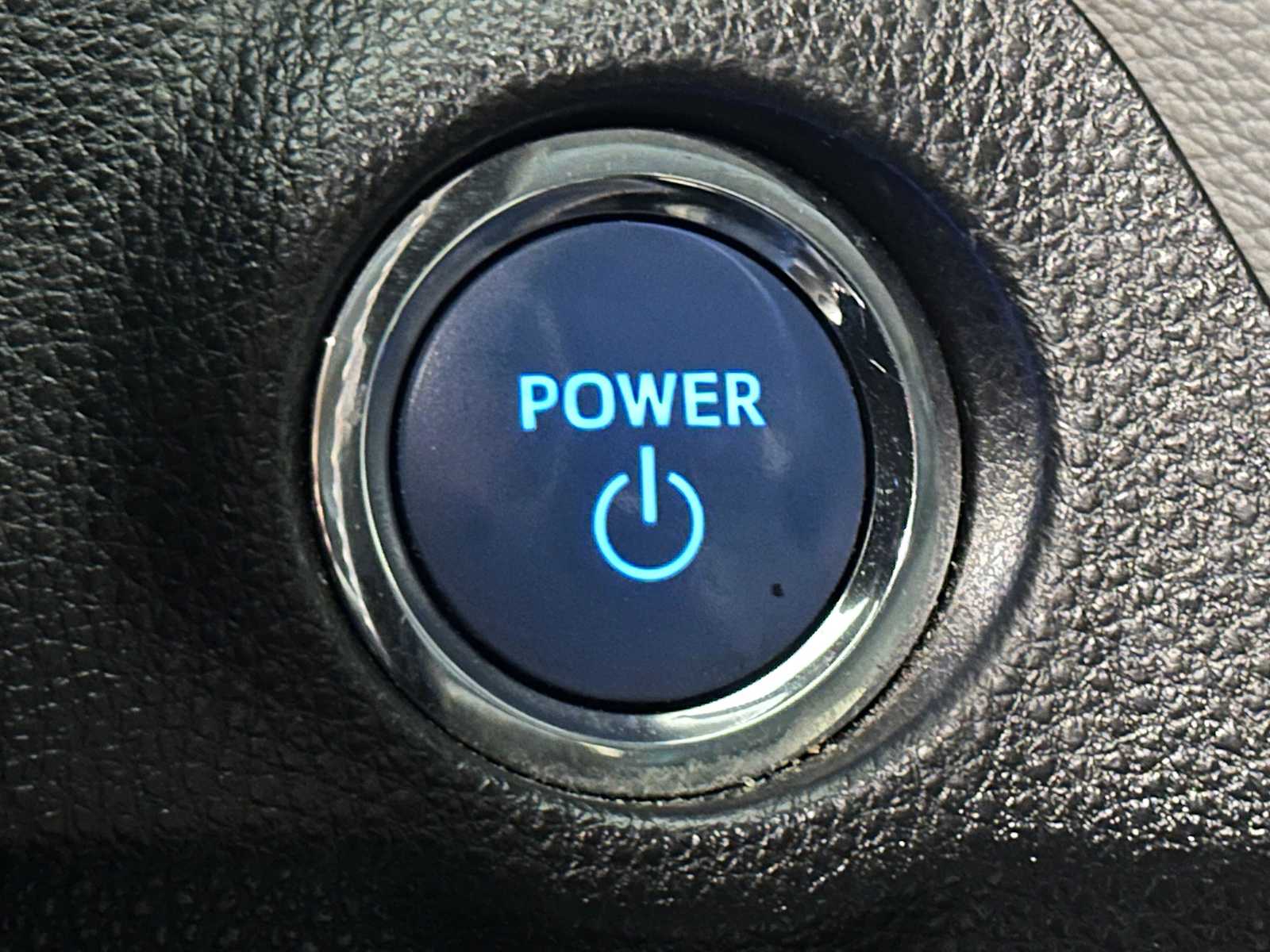 Thumbnail: 2019 Toyota RAV4 - 19