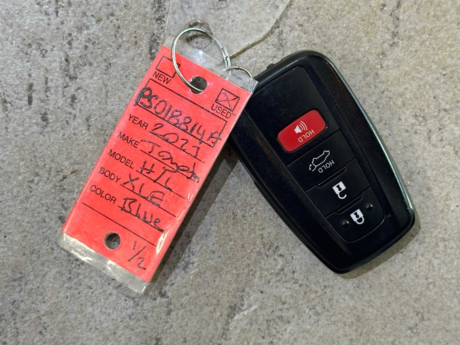 Thumbnail: 2023 Toyota Highlander - 33