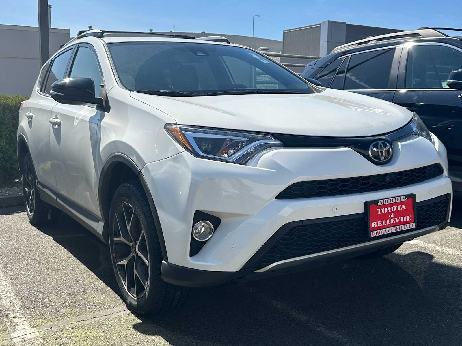 Thumbnail: 2017 Toyota RAV4 - 3