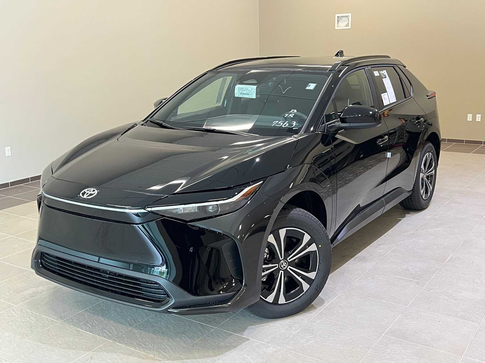 2025 Toyota bZ4X XLE -
                  Bellevue, WA
