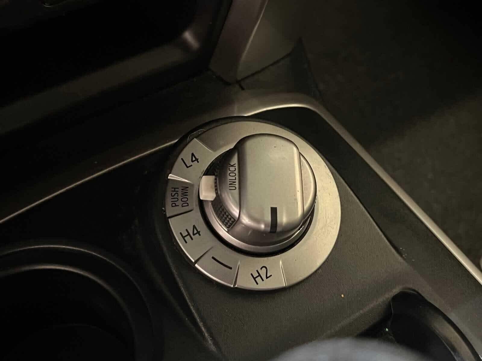 Thumbnail: 2019 Toyota 4Runner - 21